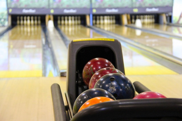 gallery/bowling-237905_640